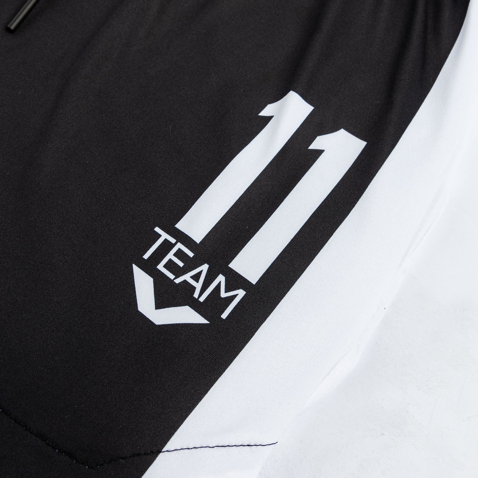 Team V (Pre Order)