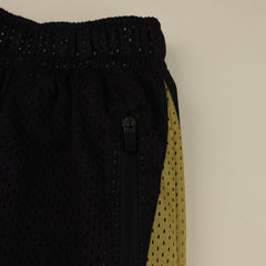 Owls Ultimate Mesh Shorts – waistband and zip pocket